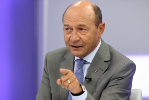 Traian Basescu avertizeaza despre invazia imigrantilor (foto:nasul.tv)
