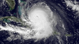 In imagine, Joaquin apare ca un uragan de categoria 4, cu rafale de 215 km/h (domeniul public)
